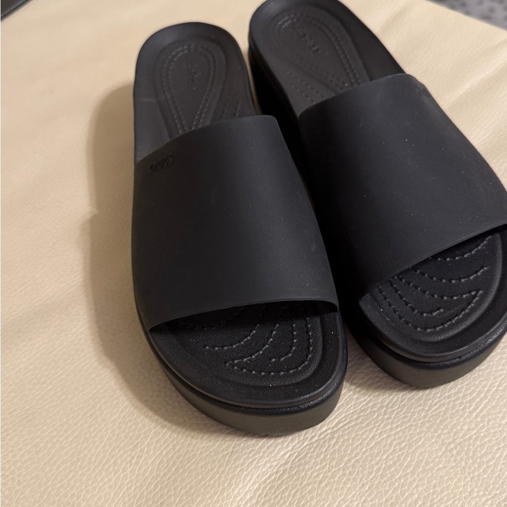 CROCS Black Wedge Slides